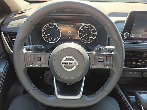 Used 2021 Nissan Rogue SL FWD image 17