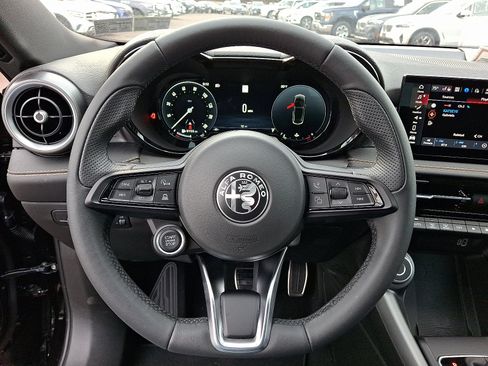 New 2025 Alfa Romeo Tonale image 17
