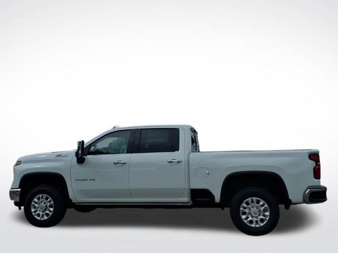 New 2026 Chevrolet Silverado 2500 LTZ w/ LTZ Convenience Package AWD/4WD image 7