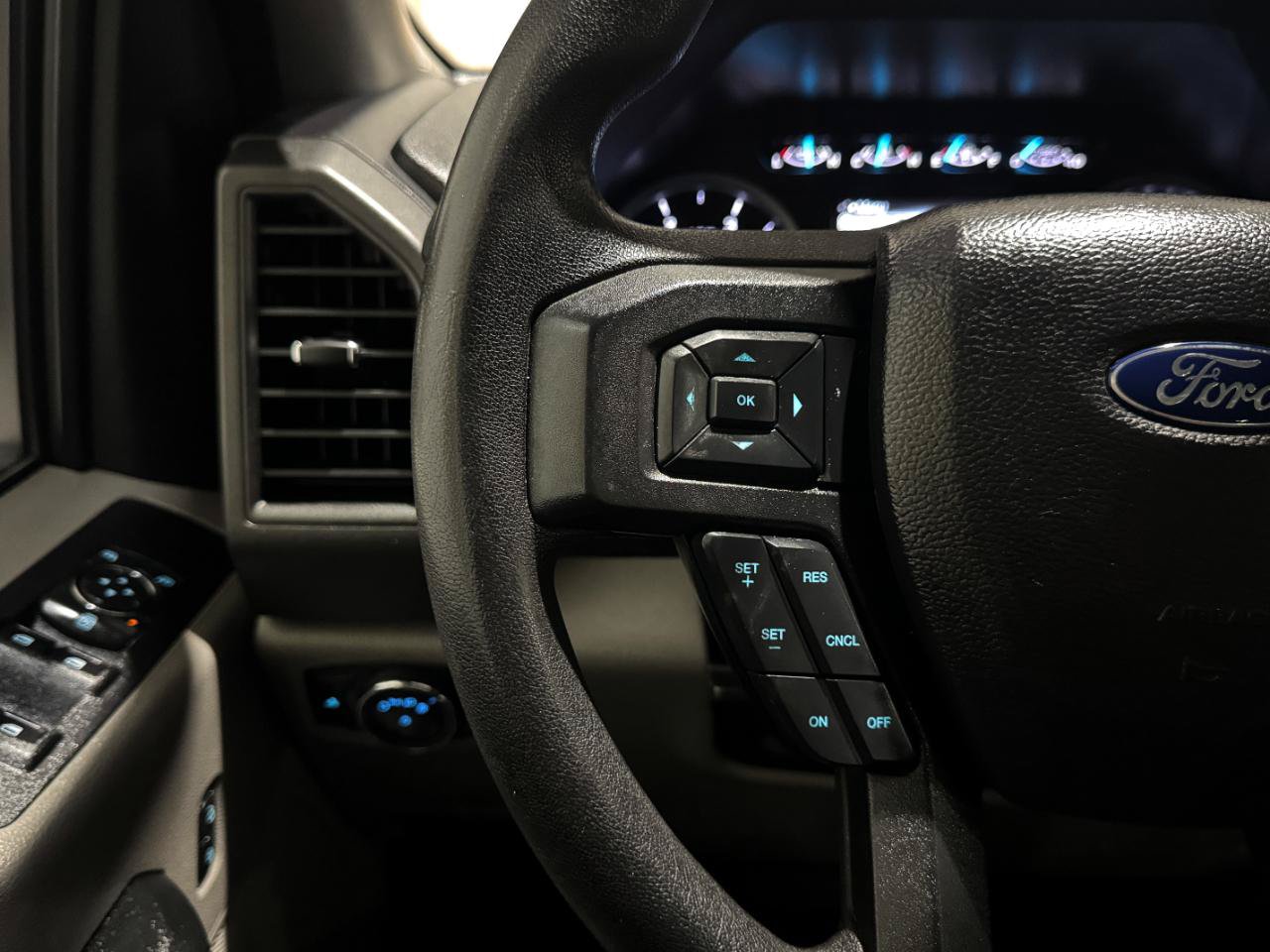 Used 2019 Ford F350 XL w/ STX Appearance Package AWD/4WD image 22
