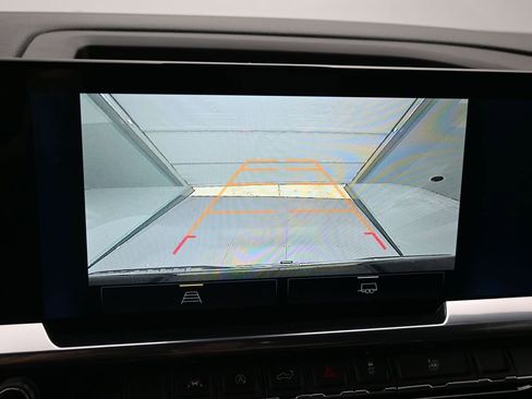 Used 2023 Chevrolet Silverado 1500 LT image 10