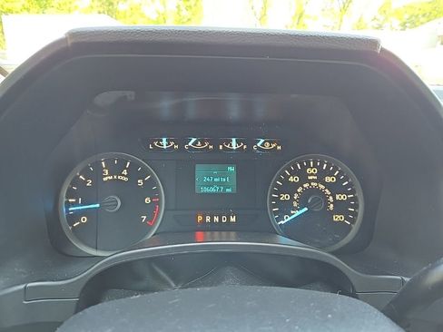 Used 2018 Ford F150 XLT AWD/4WD image 11