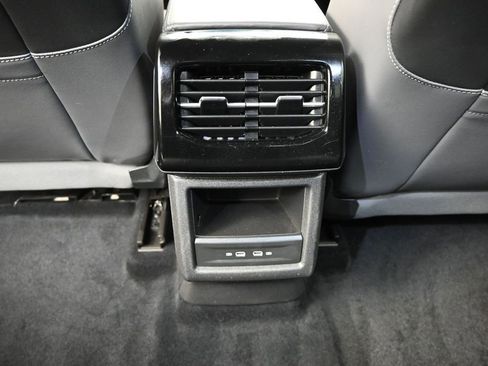 Used 2023 Volkswagen ID.4 Pro S AWD/4WD image 16