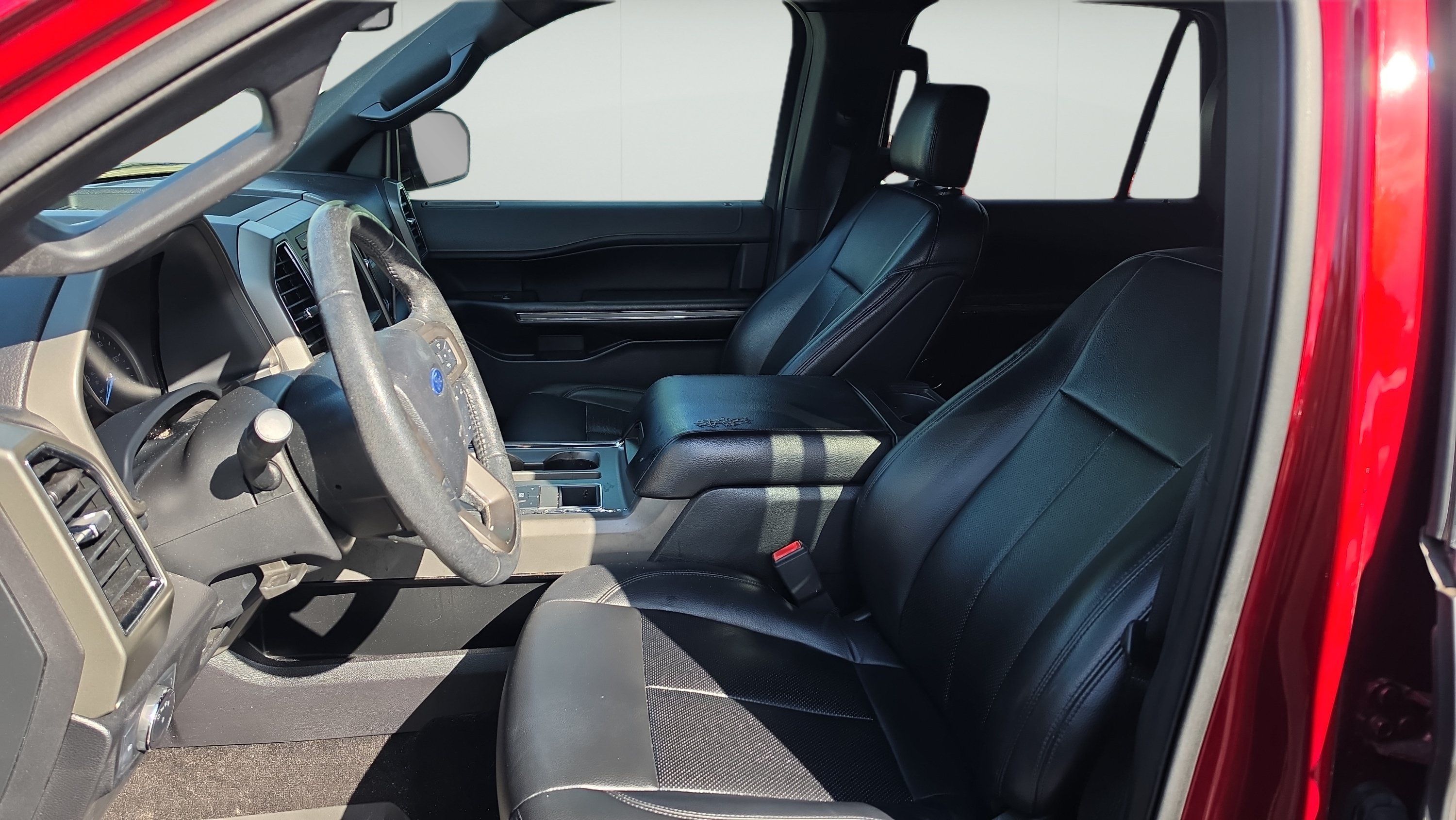 Used 2019 Ford Expedition Max XLT w/ Equipment Group 201A RWD image 9