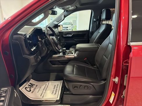 Used 2024 Chevrolet Silverado 1500 LTZ AWD/4WD image 11