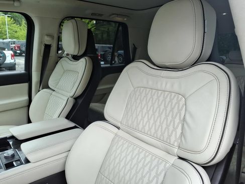 Used 2024 Lincoln Navigator Black Label AWD/4WD image 16