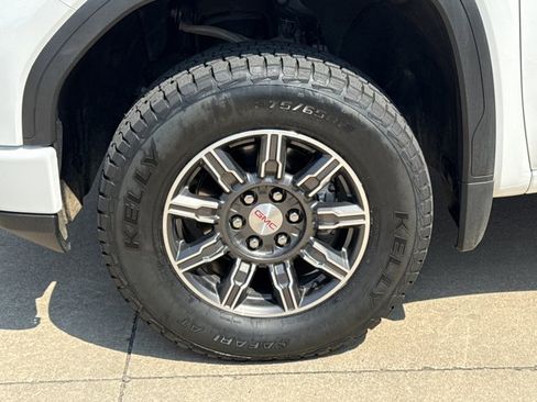 Used 2025 GMC Sierra 1500 AT4 AWD/4WD image 12