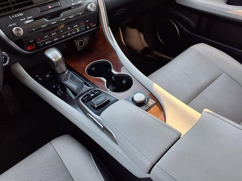 Used 2019 Lexus RX 450hL Premium w/ Premium Package image 16