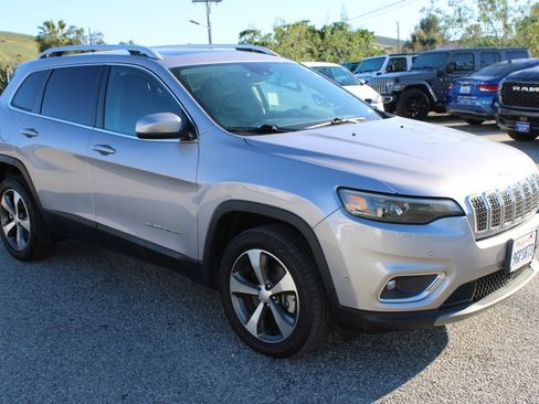 Used 2021 Jeep Cherokee Limited image 3