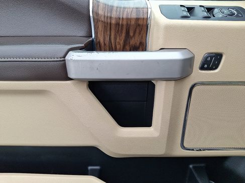 Certified 2019 Ford F150 Lariat image 12