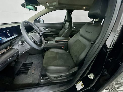Used 2023 Nissan Ariya EMPOWER+ image 13