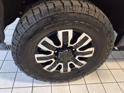 Used 2024 GMC Sierra 3500 Denali Ultimate AWD/4WD image 5