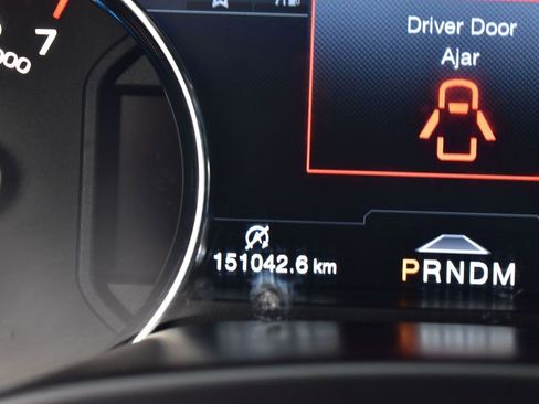 Used 2018 Ford F150 Lariat w/ Equipment Group 502A Luxury image 14