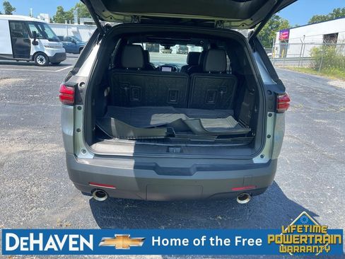 Used 2023 Chevrolet Traverse RS w/ LPO, Floor Liner Package AWD/4WD image 28