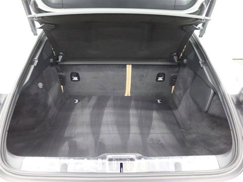 Used 2018 Porsche Panamera 4S image 6