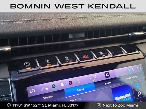 Used 2025 Jeep Grand Cherokee Limited w/ Black Appearance Package image 18