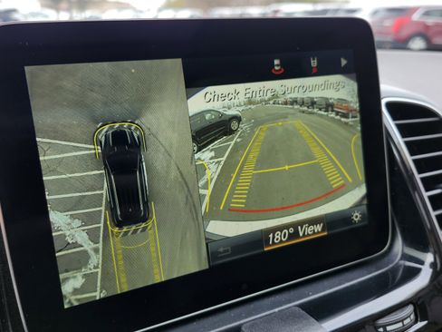 Used 2017 Mercedes-Benz GLE 350 4MATIC w/ Premium 1 Package image 4