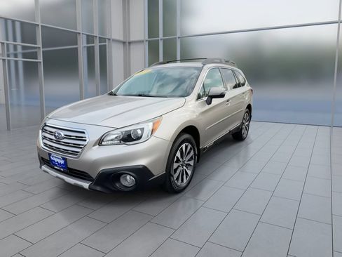 Used 2017 Subaru Outback 3.6R Limited AWD/4WD image 4