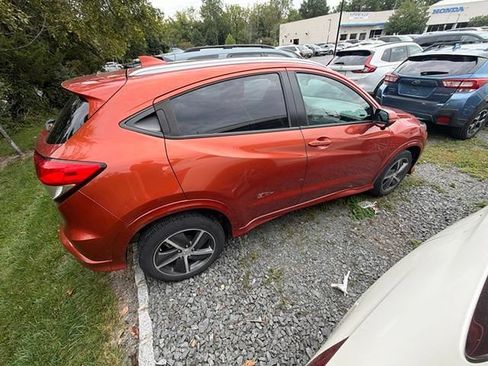 Used 2020 Honda HR-V Touring image 11
