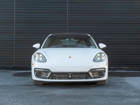 Certified 2023 Porsche Panamera 4 Platinum Edition image 11