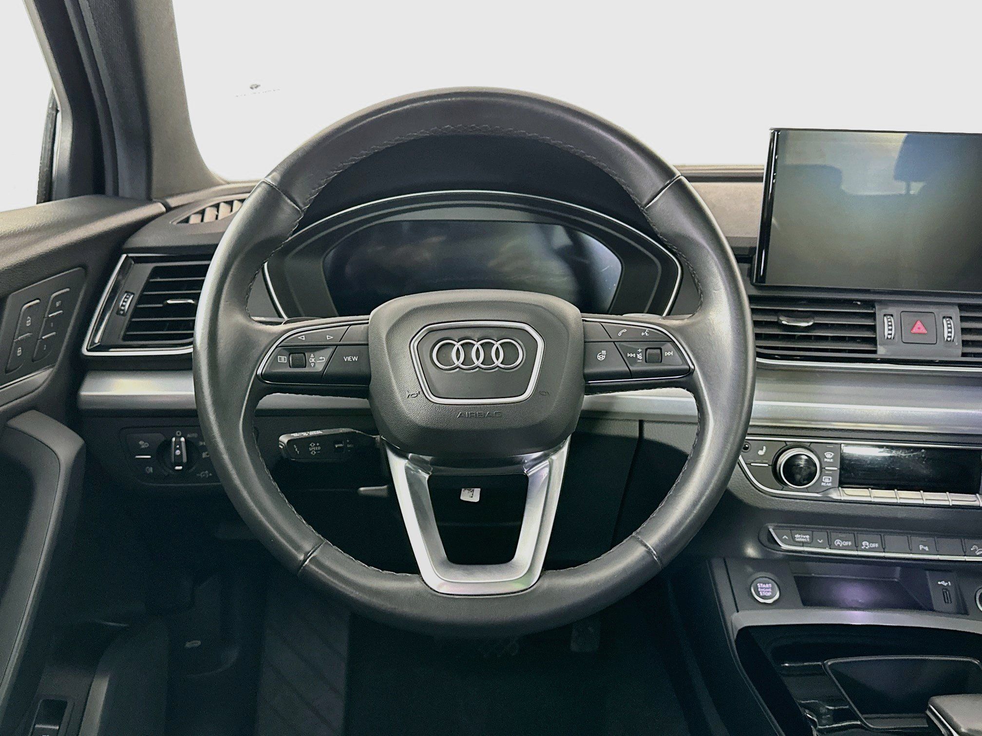 Used 2025 Audi Q5 2.0T Premium AWD/4WD image 17