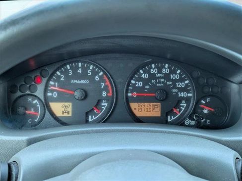 Used 2012 Nissan Frontier SV AWD/4WD image 11