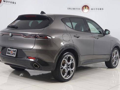 Used 2024 Alfa Romeo Tonale Veloce w/ Active Assist Package AWD/4WD image 3