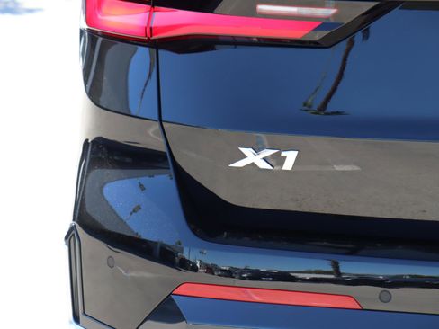 Used 2025 BMW X1 xDrive28i w/ Premium Package image 6