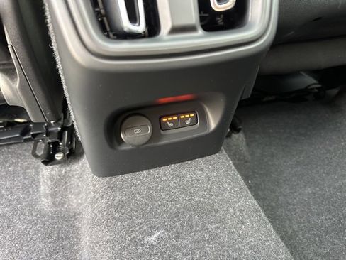 Certified 2025 Volvo XC40 B5 Plus image 14