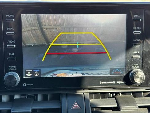 Used 2021 Toyota RAV4 XLE w/ Convenience Package image 4