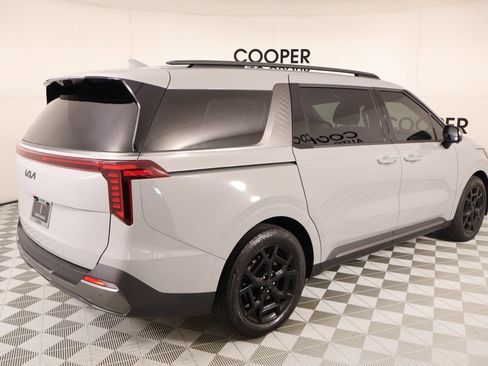 Used 2025 Kia Carnival SX Prestige FWD image 23