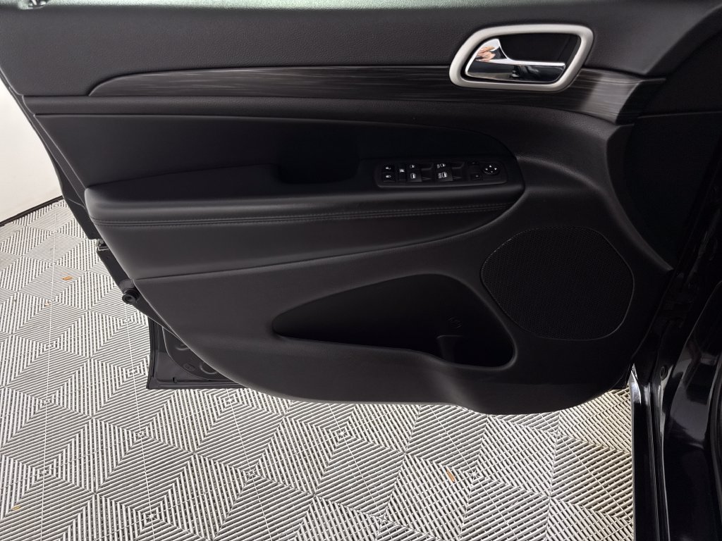 Used 2022 Jeep Grand Cherokee Laredo X AWD/4WD image 10
