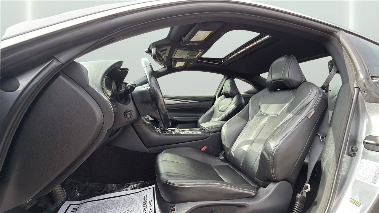 Used 2019 INFINITI Q60 3.0t Luxe w/ Essential Package AWD/4WD image 32