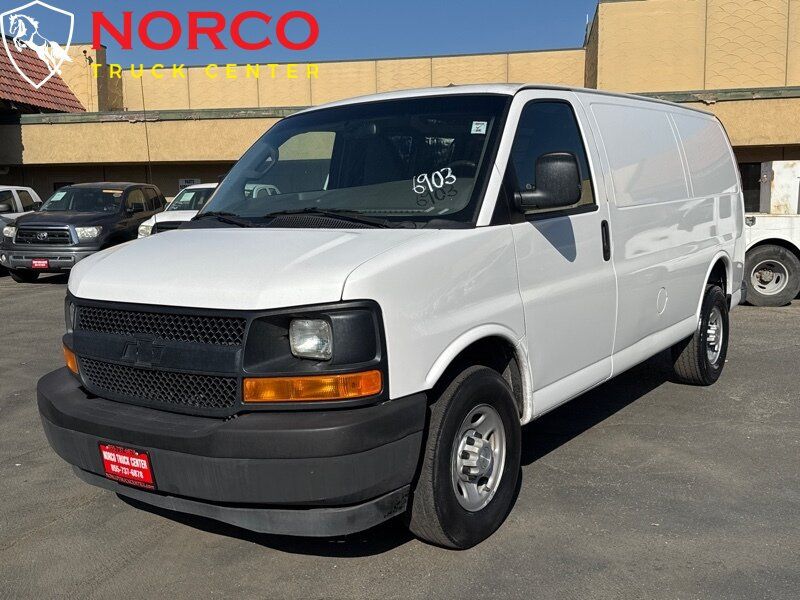 Used 2017 Chevrolet Express 2500 RWD image 6