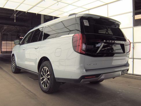 Used 2025 Ford Expedition Max Platinum AWD/4WD image 5