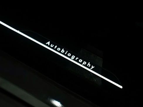 Used 2023 Land Rover Range Rover Autobiography image 37