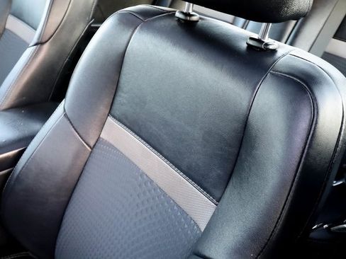 Used 2014 Toyota Camry SE image 33