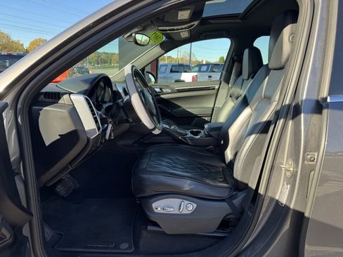 Used 2012 Porsche Cayenne image 20