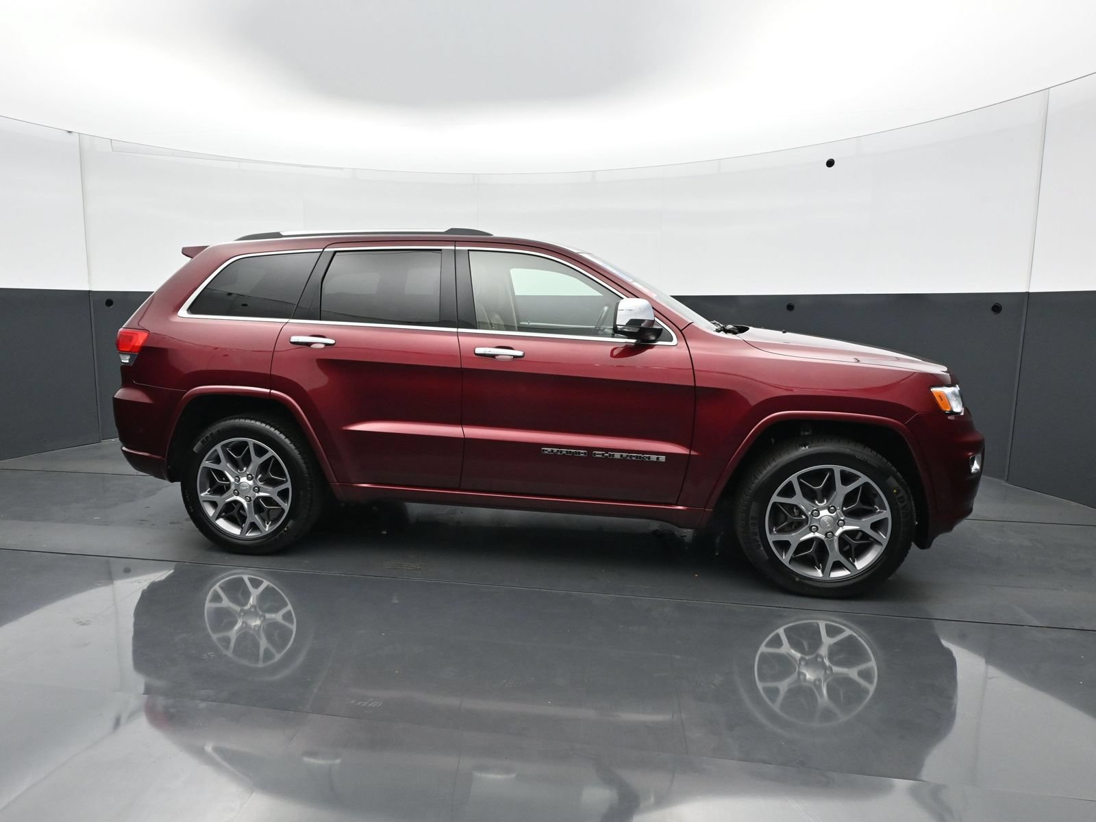 Used 2021 Jeep Grand Cherokee Overland w/ Protech Group AWD/4WD image 8
