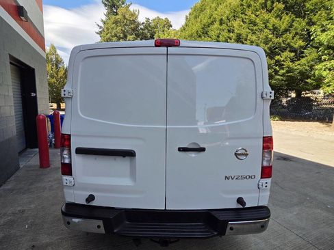 Used 2018 Nissan NV 2500 SL w/ Navigation Package image 6