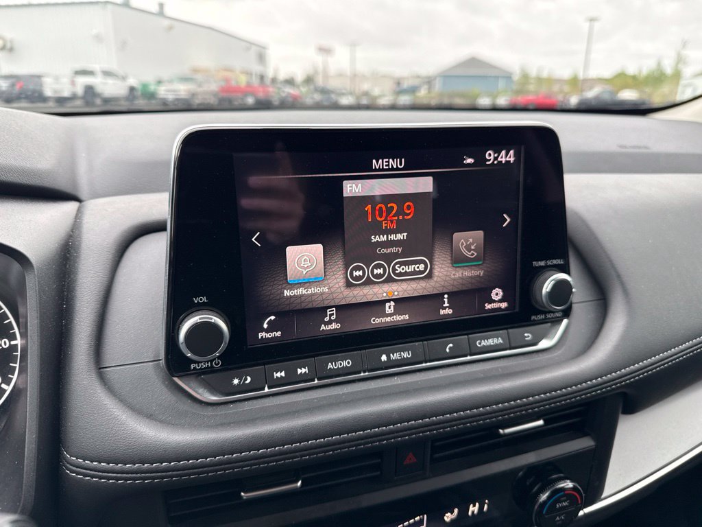 Used 2026 Nissan Rogue SV AWD/4WD image 15