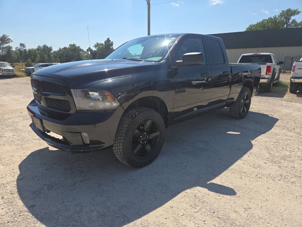 Used 2018 RAM 1500 Express w/ Black Ram 1500 Express Group AWD/4WD image 4