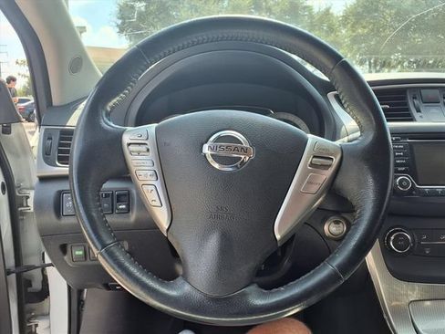 Used 2015 Nissan Sentra SR FWD image 16