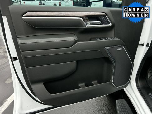 Used 2025 Chevrolet Silverado 3500 LTZ w/ LTZ Plus Package image 10