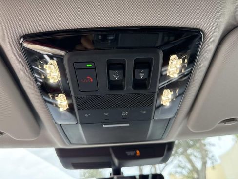 New 2026 Mitsubishi Outlander SE FWD image 39