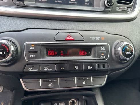 Used 2020 Kia Sorento S AWD/4WD image 9