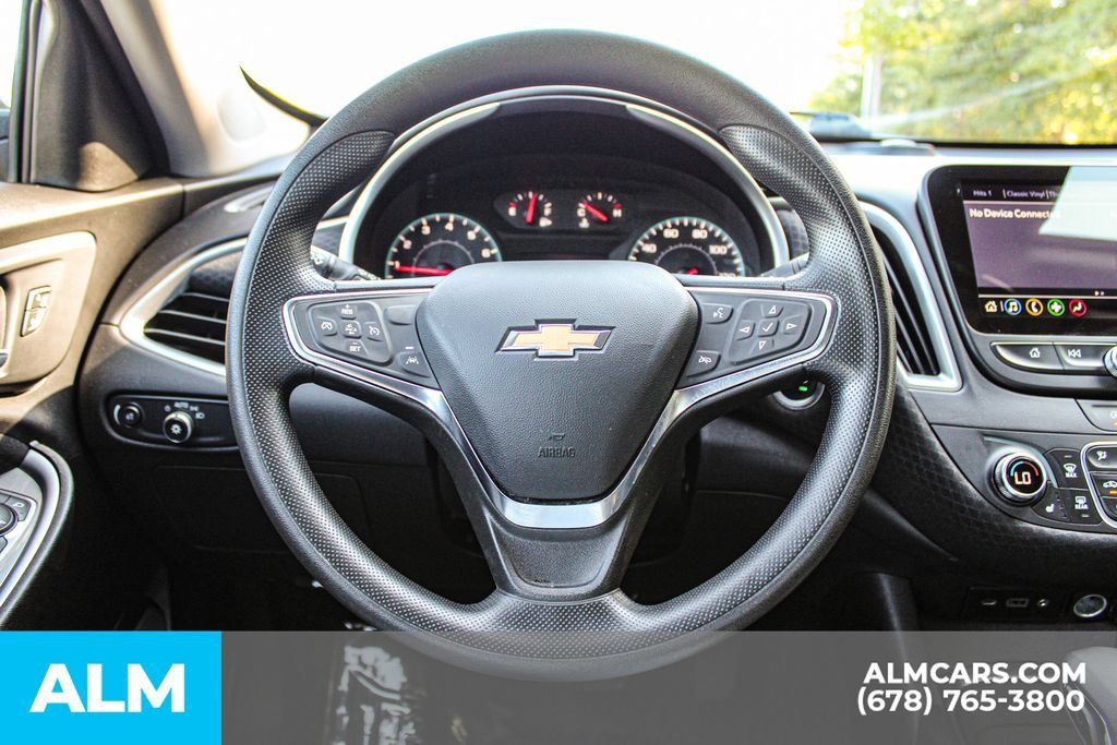 Used 2025 Chevrolet Malibu LT FWD image 23