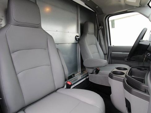 New 2025 Ford E-350 and Econoline 350 Super Duty w/ Driver's Safety Package image 31