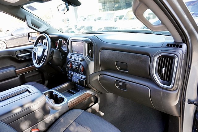 Used 2021 Chevrolet Silverado 1500 RST w/ Convenience Package II RWD image 17