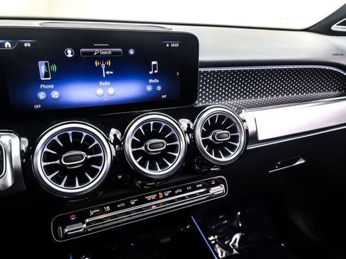 Certified 2024 Mercedes-Benz GLB 250 4MATIC image 22